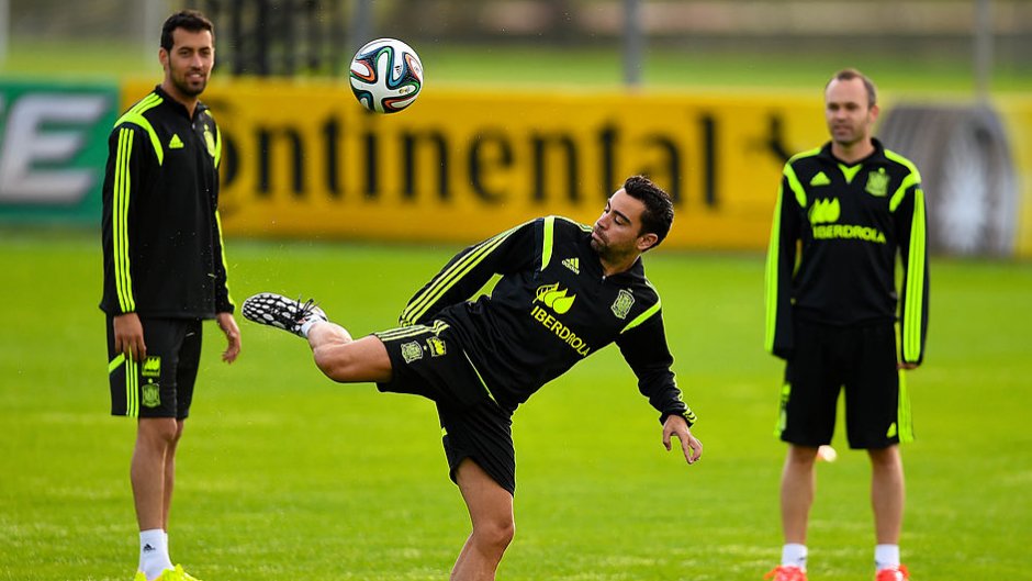 xavi-busquets-iniesta